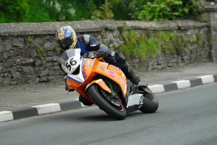 Framed Print : Eric Wilson (Kawasaki) 2013 Superbike TT Framed Print : Eric Wilson (Kawasaki) 2013 Superbike TT