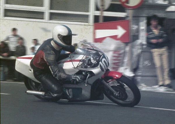 Ernest Law (Yamaha) 1983 Junior Manx Grand Prix