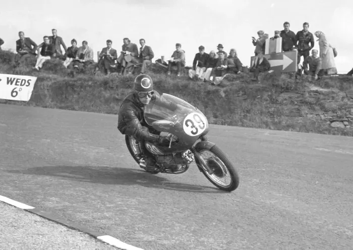 Framed Print : Ernie Johnson (Aermacchi) 1965 Lightweight Manx Grand Prix Framed Print : Ernie Johnson (Aermacchi) 1965 Lightweight Manx Grand Prix