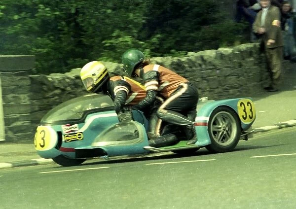 Ernst Trachsel & Benedikt Stahli (TTM Yamaha) 1976 1000cc Sidecar TT