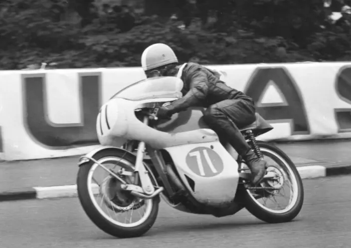 Framed Print : Erroll Cowan (Greeves) 1965 Lightweight TT Framed Print : Erroll Cowan (Greeves) 1965 Lightweight TT