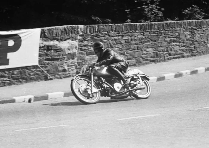 Framed Print : Fergus Anderson (Guzzi) 1951 Lightweight TT Framed Print : Fergus Anderson (Guzzi) 1951 Lightweight TT