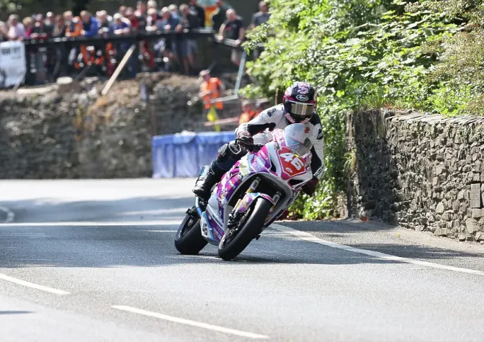 Framed Print : Forest Dunn Suzuki 2023 Superstock TT