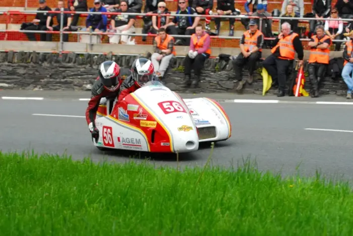 Framed Print : Franck Barbier & Emmanuel Debroise (Baker Suzuki) 2013 Sidecar TT Framed Print : Franck Barbier & Emmanuel Debroise (Baker Suzuki) 2013 Sidecar TT