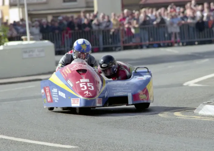 Framed Print : Franco Martinel & Mick Kneale (MSDF Yamaha) 1991 Sidecar TT Framed Print : Franco Martinel & Mick Kneale (MSDF Yamaha) 1991 Sidecar TT