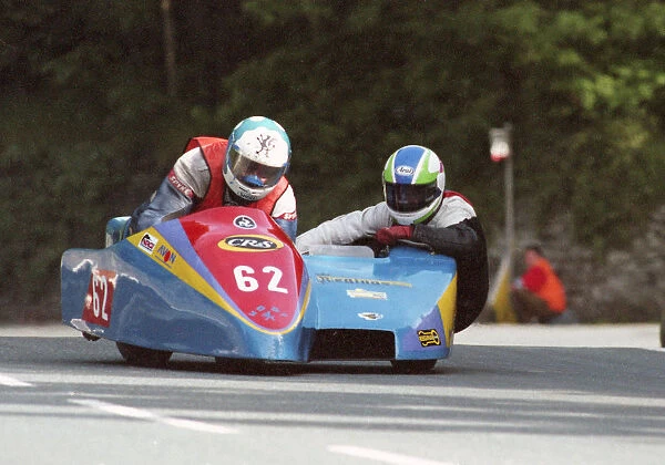 Franco Martinel & Steve Knowles (MSDF Yamaha) 1993 Sidecar TT
