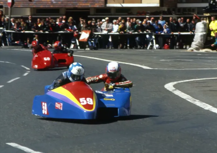 Framed Print : Franco Martinel & Steve Knowles (MSDF Yamaha) 1991 Sidecar TT