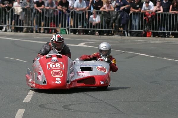 Francois Leblond & Sylvie Leblond (Baker Honda) 2004 Sidecar TT