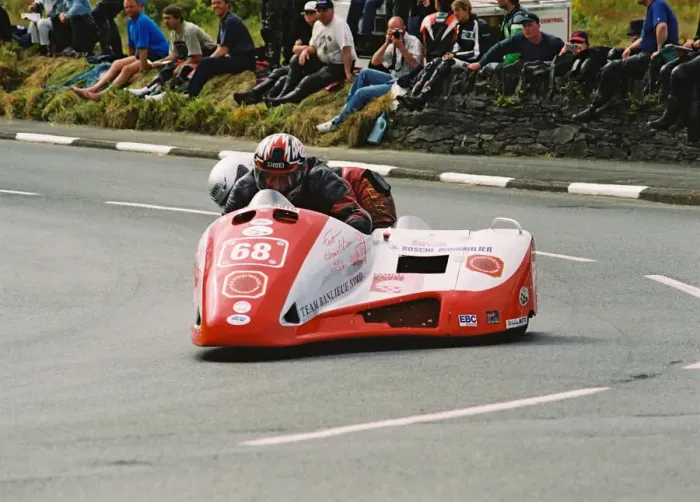 Framed Print : Francois Leblond & Sylvie Leblond (Baker Honda) 2004 Sidecar TT