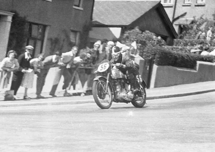 Framed Print : Frank Coleman (BSA) 1951 Senior Clubman TT Framed Print : Frank Coleman (BSA) 1951 Senior Clubman TT