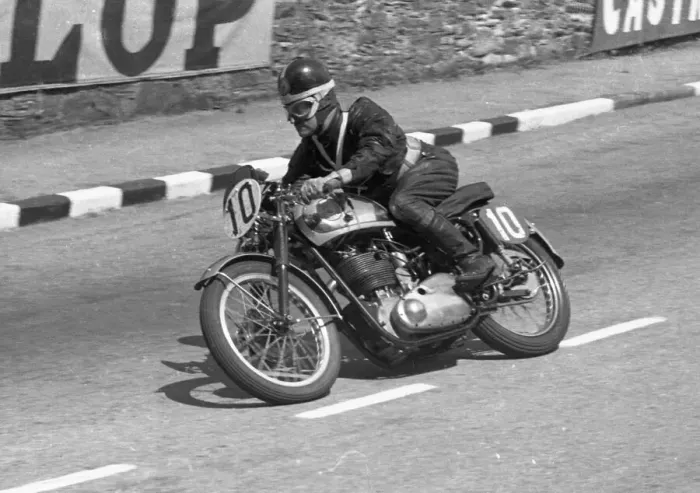 Framed Print : Frank Coleman (BSA) 1954 Senior Clubman TT Framed Print : Frank Coleman (BSA) 1954 Senior Clubman TT