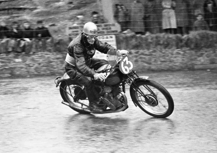 Framed Print : Frank Cope (Excelsior) 1949 Lightweight Clubman TT Framed Print : Frank Cope (Excelsior) 1949 Lightweight Clubman TT
