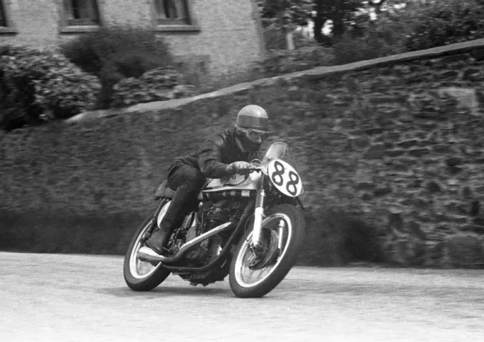 Framed Print : Frank Fox (Norton) 1957 Junior TT Framed Print : Frank Fox (Norton) 1957 Junior TT