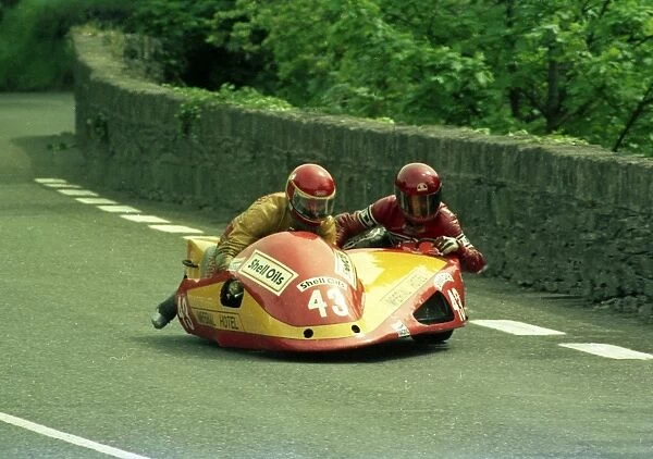 Frank Illingworth & Andrew Oldroyd (Yamaha) 1986 Sidecar TT
