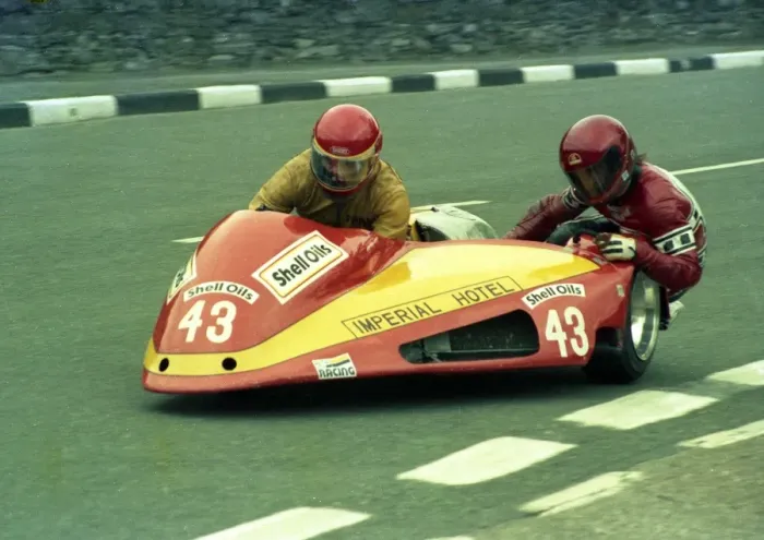 Framed Print : Frank Illingworth and Andrew Oldroyd (Yamaha) 1986 Sidecar TT Framed Print : Frank Illingworth and Andrew Oldroyd (Yamaha) 1986 Sidecar TT