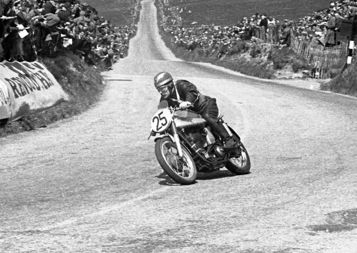 Framed Print : Frank Norris (FAN Norton) 1953 Senior TT Framed Print : Frank Norris (FAN Norton) 1953 Senior TT
