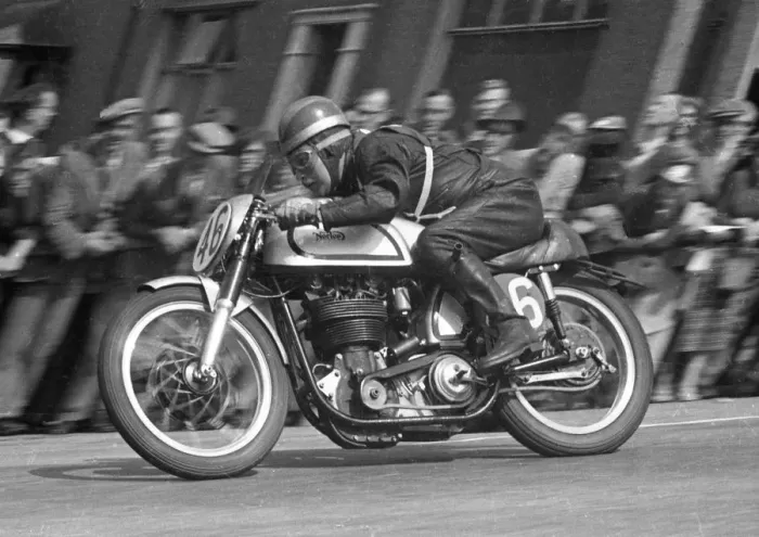 Framed Print : Frank Norris (Norton) 1955 Senior TT Framed Print : Frank Norris (Norton) 1955 Senior TT
