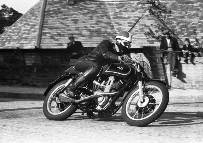Framed Print : Frank Perris (AJS) 1955 Junior TT Framed Print : Frank Perris (AJS) 1955 Junior TT