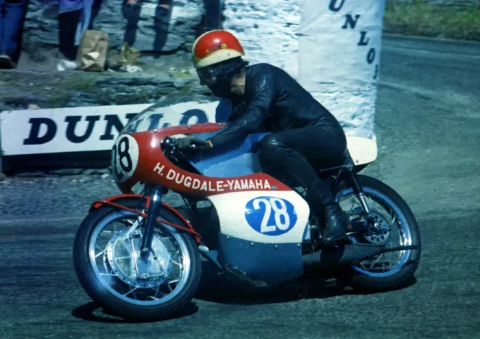 Framed Print : Frank Perris (Dugdale Yamaha) 1969 Junior TT Framed Print : Frank Perris (Dugdale Yamaha) 1969 Junior TT