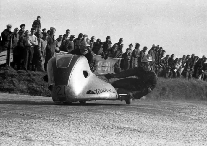 Framed Print : Frank & Ray Taylor (Norton) 1956 Sidecar TT Framed Print : Frank & Ray Taylor (Norton) 1956 Sidecar TT