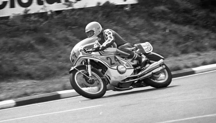 Framed Print : Frank Rutter (Honda) 1975 Production TT Framed Print : Frank Rutter (Honda) 1975 Production TT