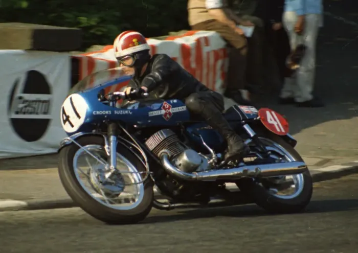 Framed Print : Frank Whiteway (Crooks Suzuki) 1970 Production TT Framed Print : Frank Whiteway (Crooks Suzuki) 1970 Production TT