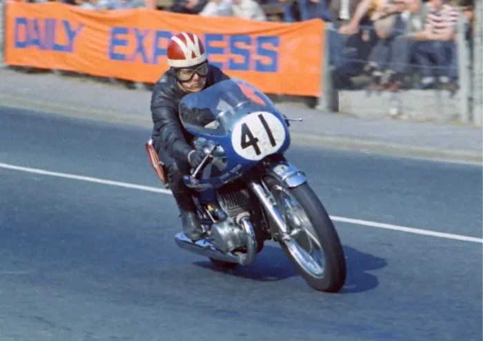 Framed Print : Frank Whiteway (Crooks Suzuki) 1970 Production TT Framed Print : Frank Whiteway (Crooks Suzuki) 1970 Production TT