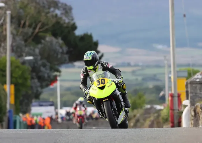 Framed Print : Frankie Stennett (Kawasaki) 2022 Southern 100 Framed Print : Frankie Stennett (Kawasaki) 2022 Southern 100