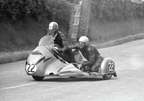 Fred Brindley & Jack Waugh (BSA) 1960 Sidecar TT