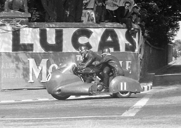 Fred Hanks & J W Tanner (Norton) 1959 Sidecar TT