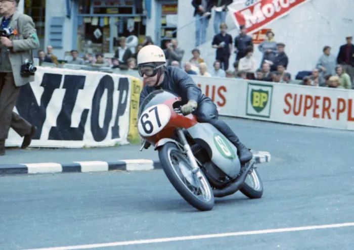 Framed Print : Fred Launchbury (Bultaco) 1965 Lightweight TT Framed Print : Fred Launchbury (Bultaco) 1965 Lightweight TT