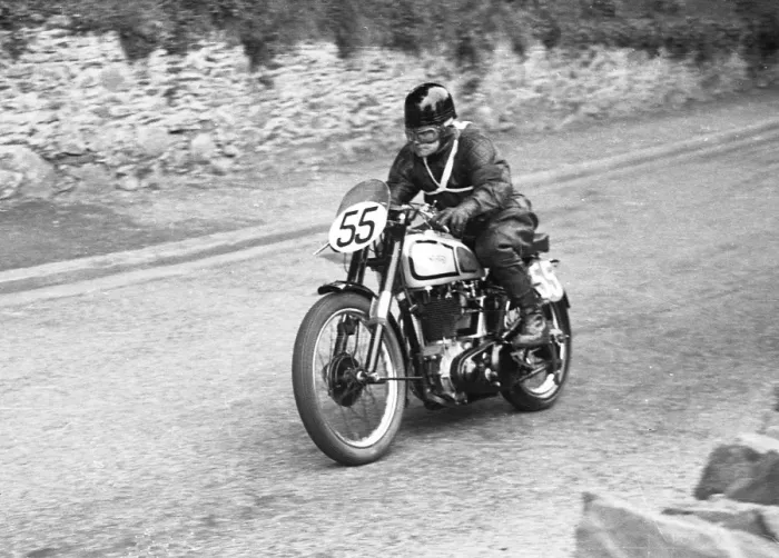 Framed Print : Fred Passmore (Norton) 1952 Senior Clubman TT Framed Print : Fred Passmore (Norton) 1952 Senior Clubman TT