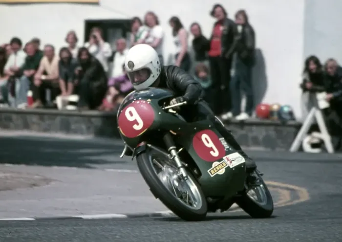 Framed Print : Fred Walton (Velocette) 1976 Production TT Framed Print : Fred Walton (Velocette) 1976 Production TT