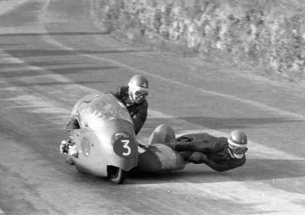 Fritz Scheidegger & Horst Burkhardt (BMW) 1960 Sidecar TT