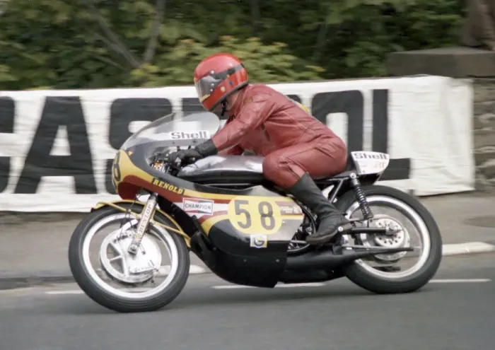 Framed Print : Bill Fulton (Yamaha) 1976 Senior TT Framed Print : Bill Fulton (Yamaha) 1976 Senior TT