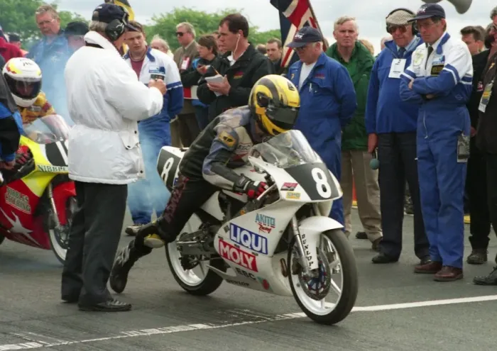 Framed Print : Garry Bennett (Honda) 1999 Ultra Lightweight TT Framed Print : Garry Bennett (Honda) 1999 Ultra Lightweight TT