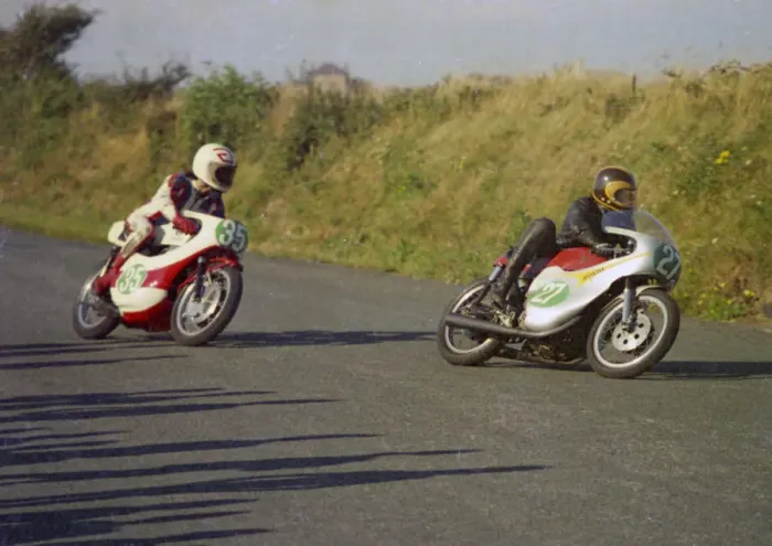Framed Print : Gary Brain (Yamaha) & John Turner (Honda) 1976 Jurby Road Framed Print : Gary Brain (Yamaha) & John Turner (Honda) 1976 Jurby Road