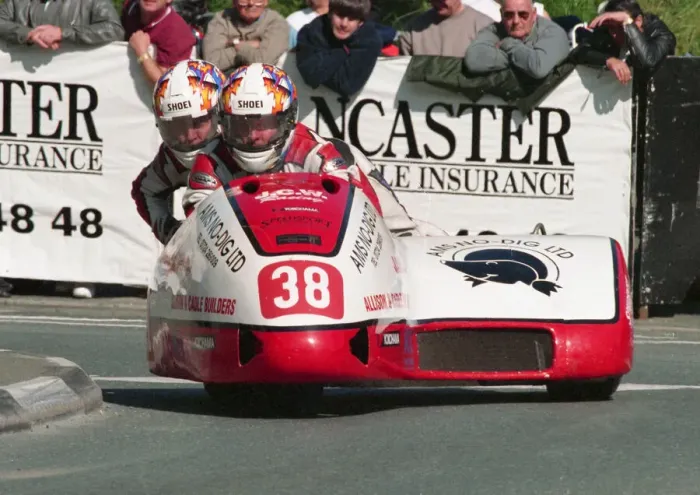 Framed Print : Gary Bryan & Ivan Murray (Baker Yamaha) 1999 Sidecar TT Framed Print : Gary Bryan & Ivan Murray (Baker Yamaha) 1999 Sidecar TT