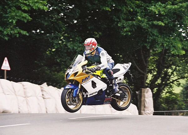 Gary Carswell (Suzuki) 2004 Production 600 TT