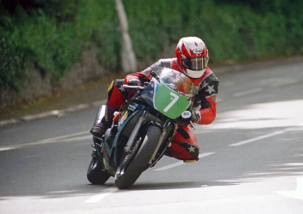 Gary Carswell (Yamaha) 2002 Lightweight 400 TT