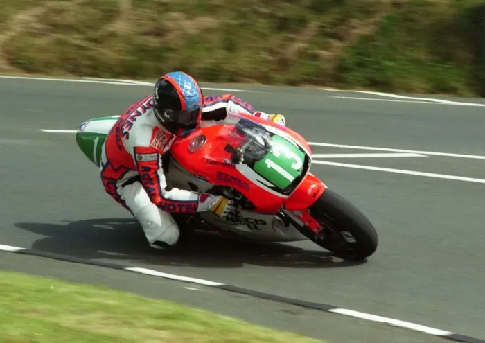 Framed Print : Gary Dynes (Honda) 1999 Lightweight TT Framed Print : Gary Dynes (Honda) 1999 Lightweight TT