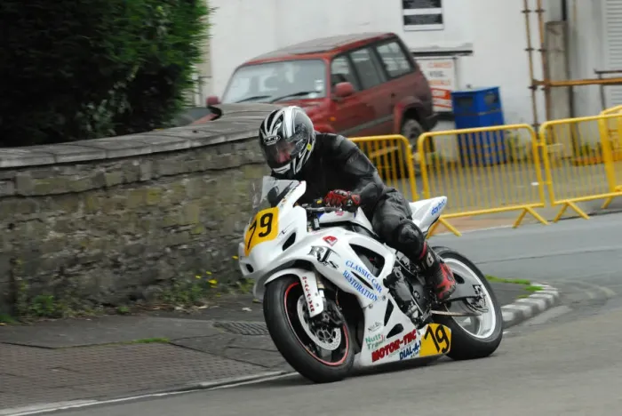 Framed Print : Gary Fowler (Suzuki) 2012 Senior Manx Grand Prix Framed Print : Gary Fowler (Suzuki) 2012 Senior Manx Grand Prix