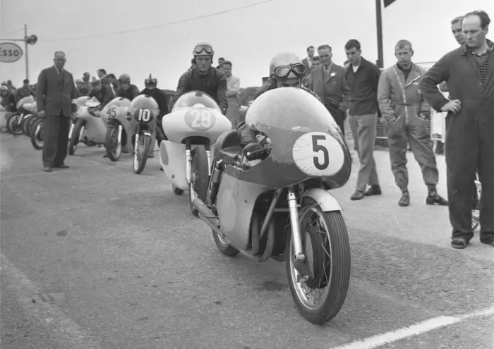 Framed Print : Gary Hocking (MV) 1961 Senior TT Framed Print : Gary Hocking (MV) 1961 Senior TT