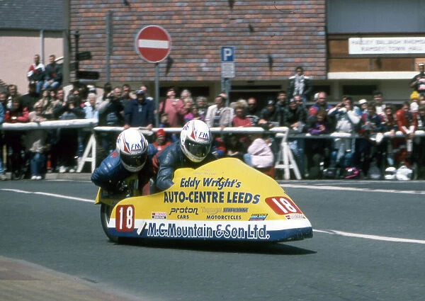 Gary Horspole & Kevin Leigh (Shelbourne) 1995 Sidecar TT