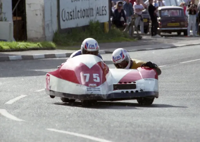 Framed Print : Gary Horspole & Kevin Leigh (Shelbourne Yamaha) 1993 Sidecar TT Framed Print : Gary Horspole & Kevin Leigh (Shelbourne Yamaha) 1993 Sidecar TT