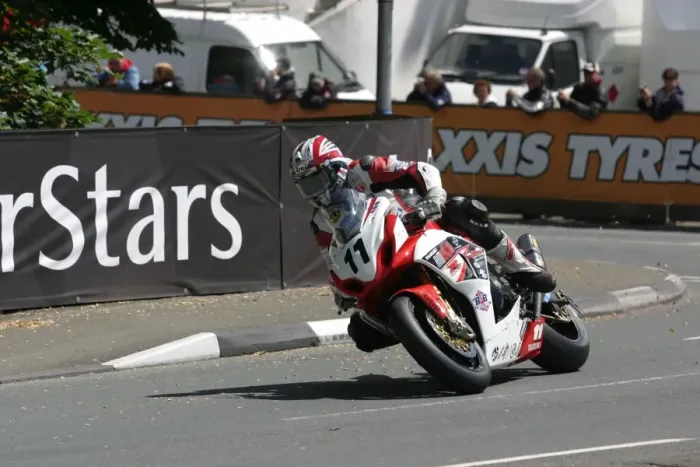 Framed Print : Gary Johnson (Suzuki) 2010 Senior TT Framed Print : Gary Johnson (Suzuki) 2010 Senior TT