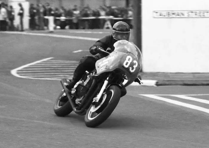 Framed Print : Gary Lauchlan (Kawasaki) 1980 Formula One TT Framed Print : Gary Lauchlan (Kawasaki) 1980 Formula One TT