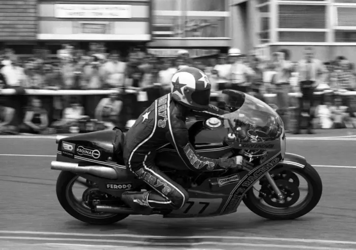 Framed Print : Gary Lingham (Suzuki) 1980 Senior TT Framed Print : Gary Lingham (Suzuki) 1980 Senior TT