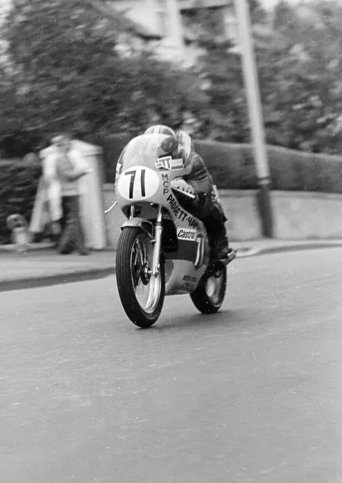 Framed Print : Gary Padgett Padgett Yamaha 1980 Newcomers Lightweight Manx Grand Prix