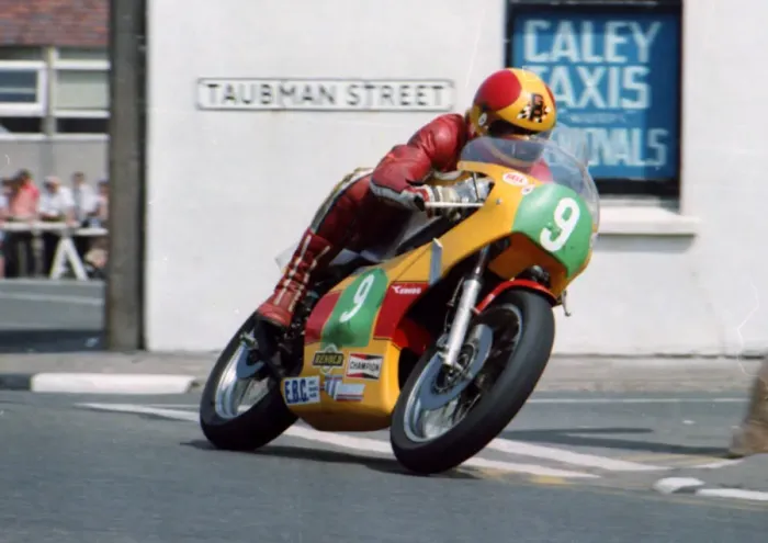 Framed Print : Gary Padgett (Padgett Yamaha) 1982 Junior TT Framed Print : Gary Padgett (Padgett Yamaha) 1982 Junior TT